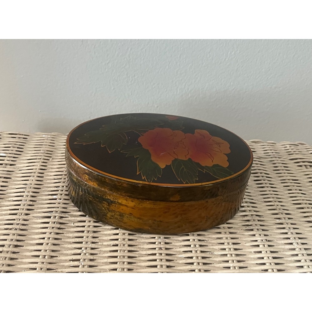 Lacquer Oval Trinket Box Floral Design Hand Painted Dark Academia  Whimsigoth - Picture 2 of 9